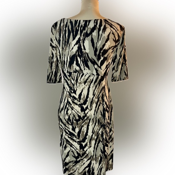 Connected Black and Tan Animal  Patterned Dress - size 12 P - Picture 6 of 17